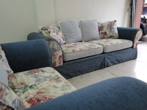 美式布沙發修理前